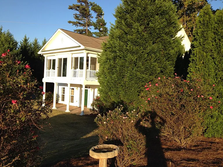 3345 Fairway Dr — Photo 2