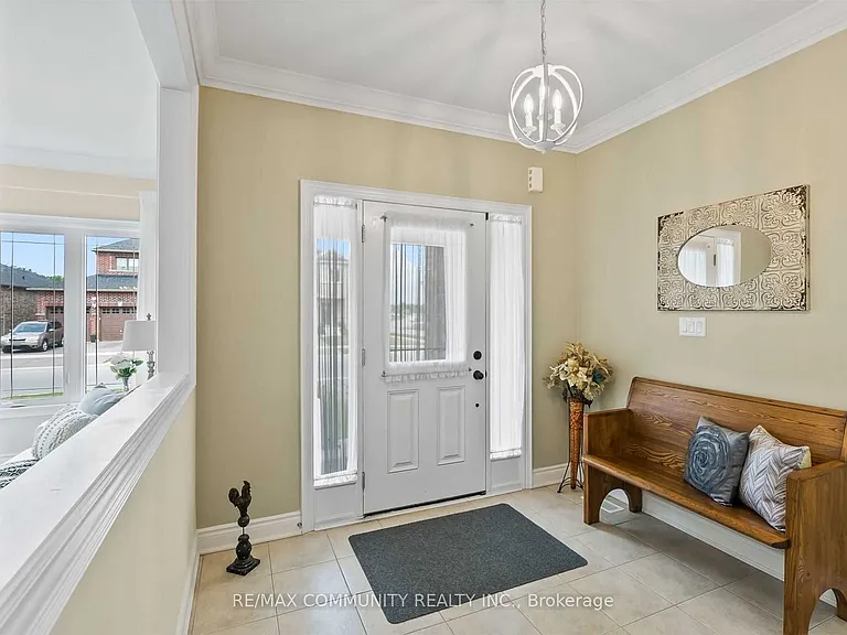 5 Pollock Ave — Photo 2