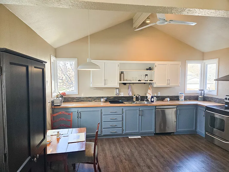 1094 E 17th Ave — Photo 9