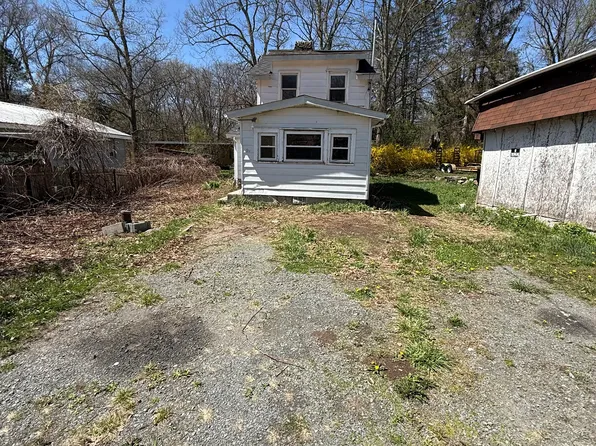 31 Firwood Rd S, Wurtsboro, NY 12790