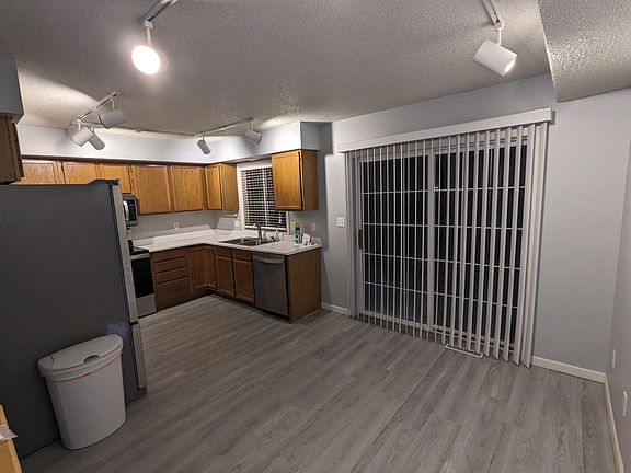4th image of 1811 Earl Rd