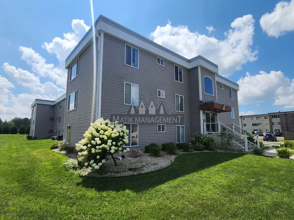 300 6th St SW APT 208, Kasson, MN 55944