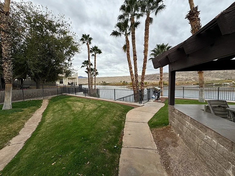 201 Riverfront Dr #4 — Photo 40