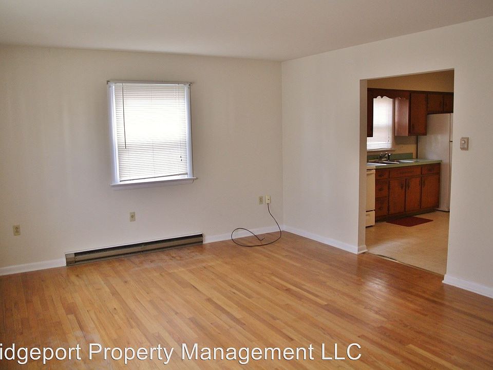 1st image of 414 S Market St APT 1