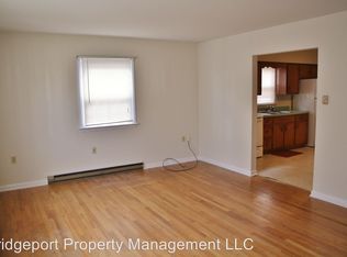414 S Market St APT 1, Mechanicsburg, PA 17055