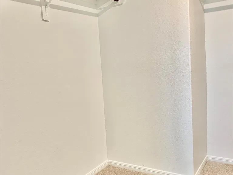 1024 Greenshank Dr — Photo 18