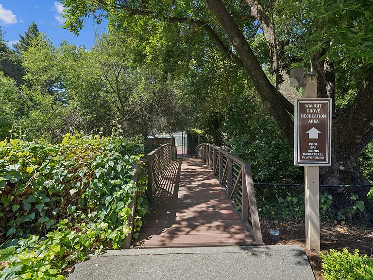 Walnut Grove — Photo 9