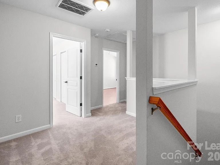558 Calen Ln — Photo 20