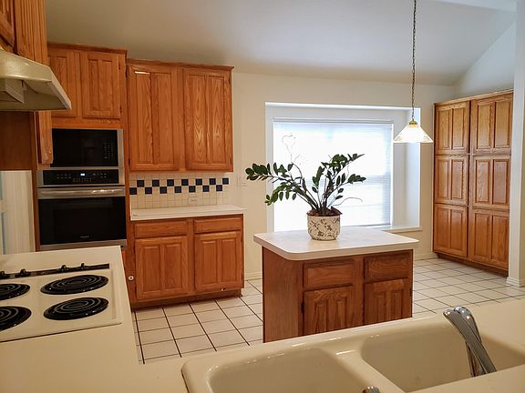 5th image of 3623 Field Stone Dr