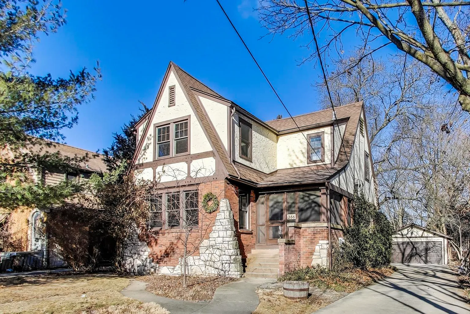 366 W Windsor Ave photo 1