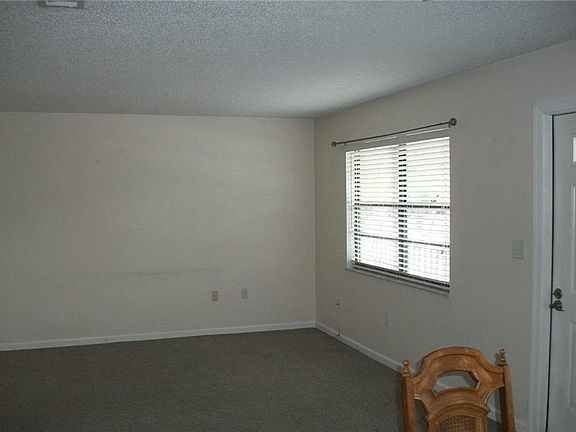 4th image of 5925 Terrace Park Dr N Unit 204