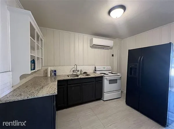 2 bed, 744 sqft, $1,250 — Photo 3