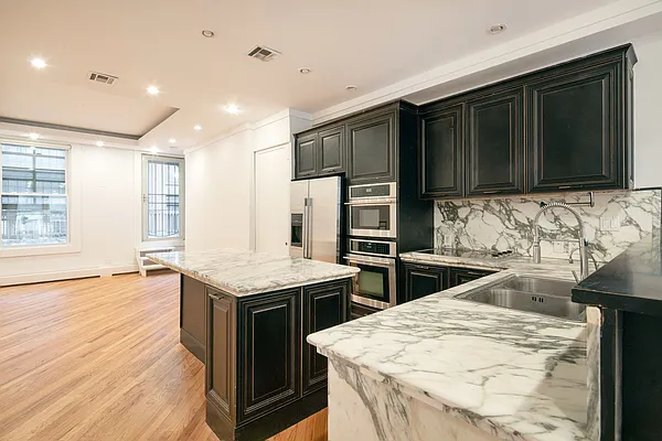 Rented by Compass | media 30