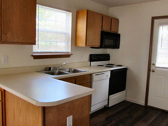4th image of 1608-1634 Hershey Ct