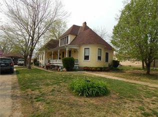 421 N Chautauqua St, Sedan, KS 67361
