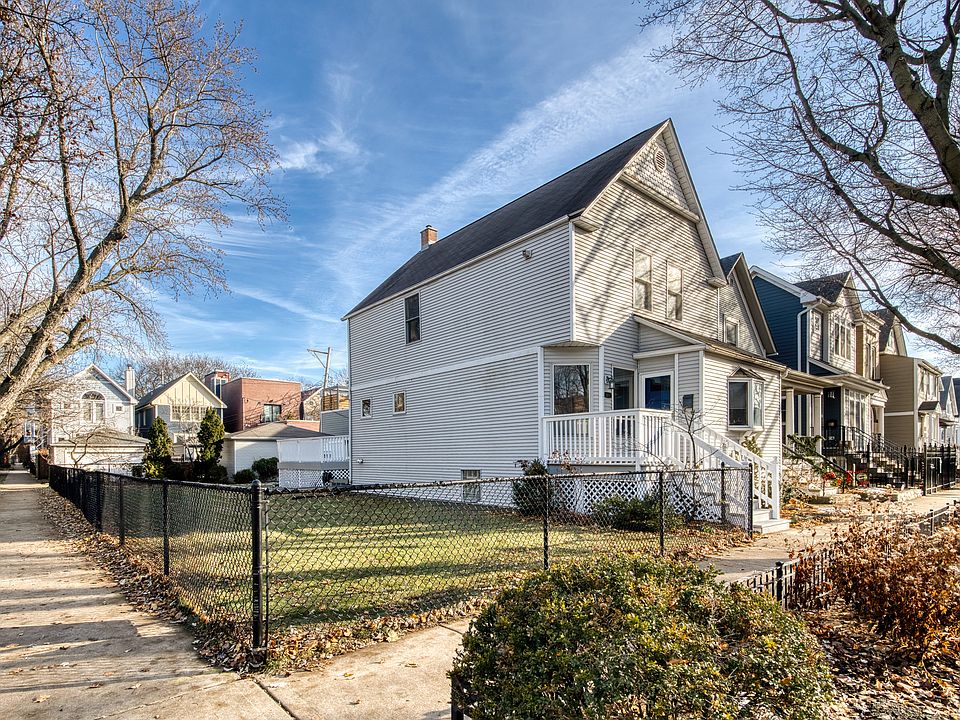 1st image of 3857 N Hermitage Ave