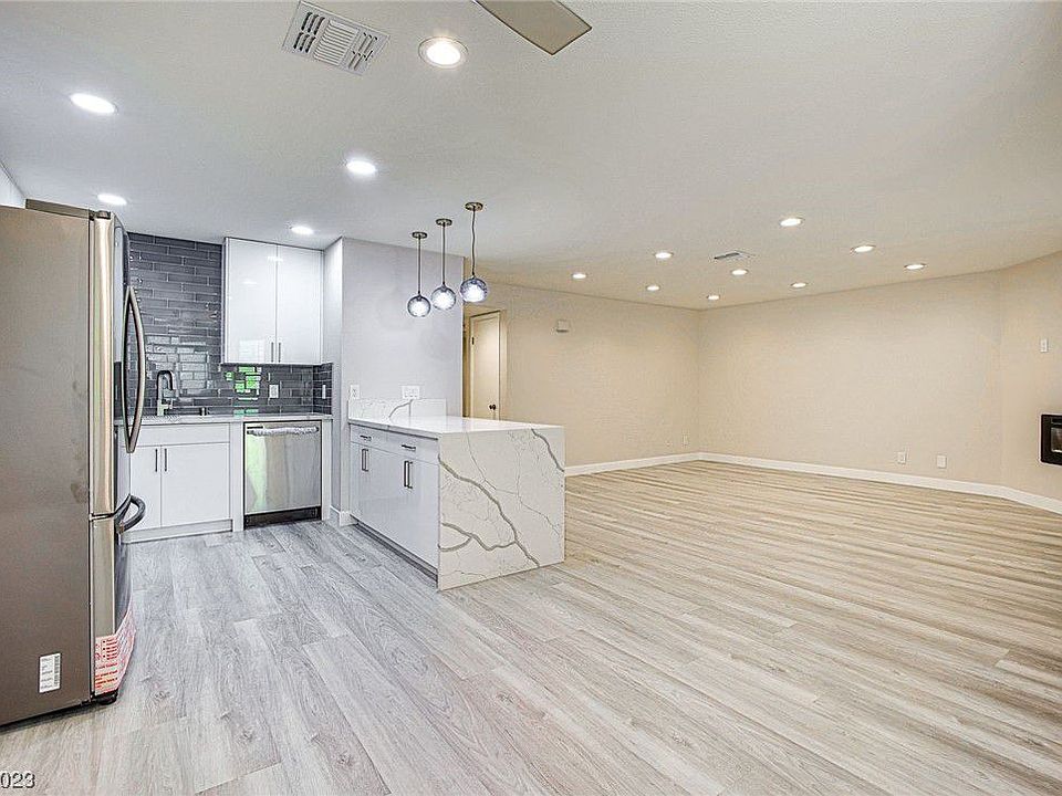 1st image of 2705 Beaver Creek Ct APT 201