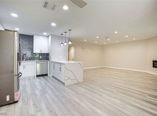 2705 Beaver Creek Ct APT 201, Las Vegas, NV 89117