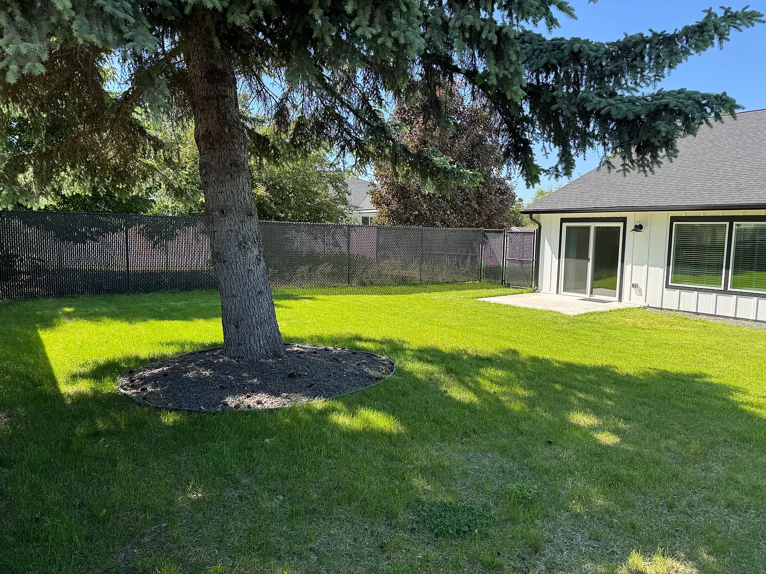 3 bed, 1481 sqft, $2,395 — Photo 3