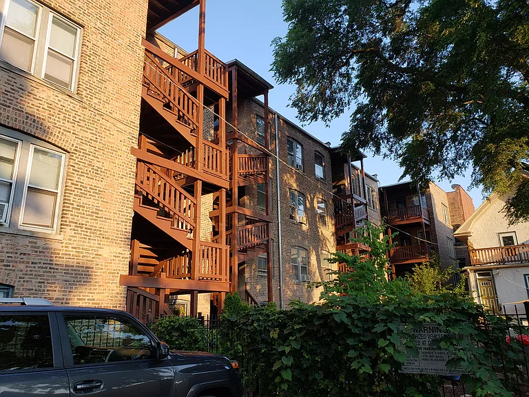 7008 N Greenview Ave #1 — Photo 8