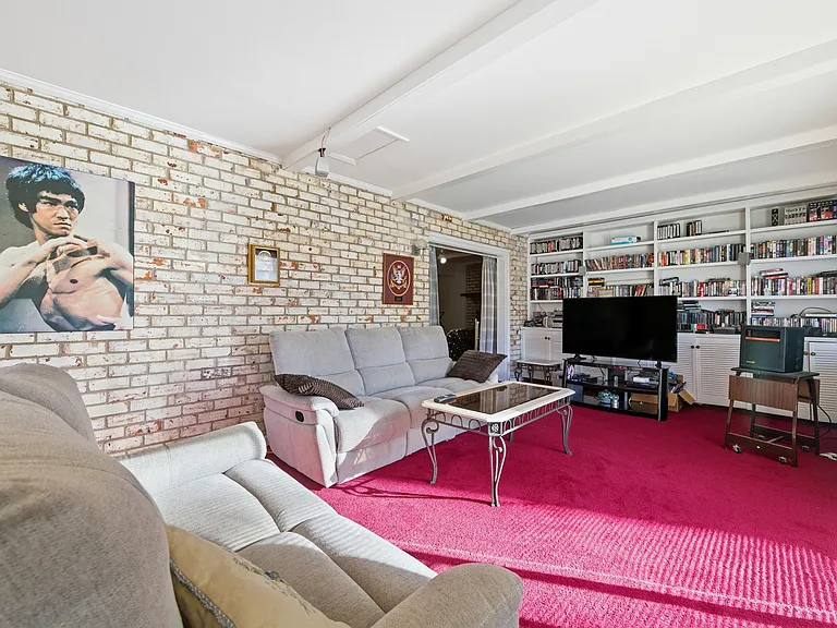 205 Orkney Pl — Photo 10