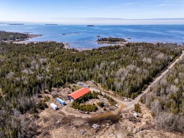 1137 Sunset Dr, South Bruce Peninsula, ON N0H 2T0