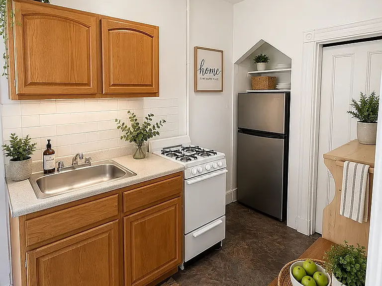 13 Hart St #5 — Photo 4