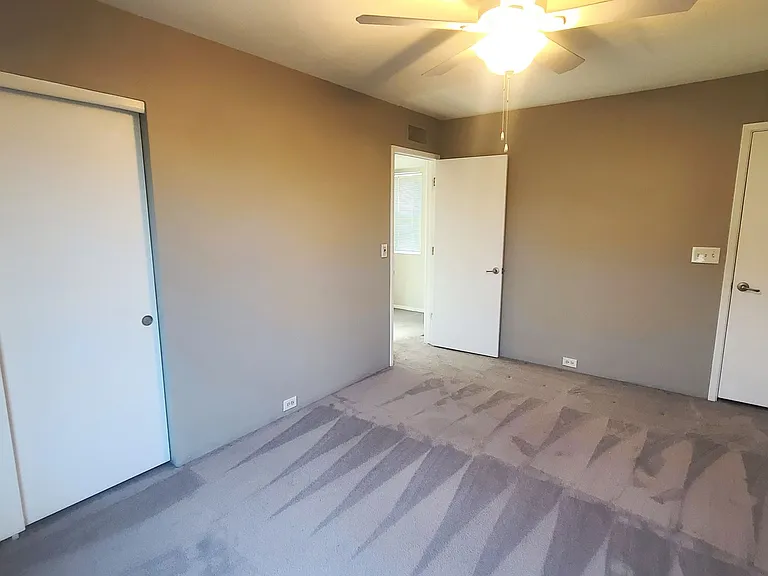 8645 S 51st St #1 — Photo 14