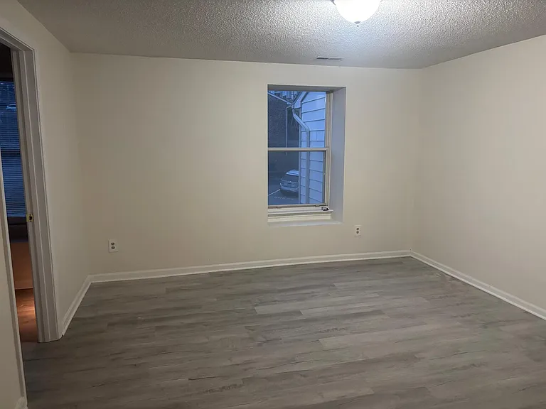 1705 Kayla Ct — Photo 4