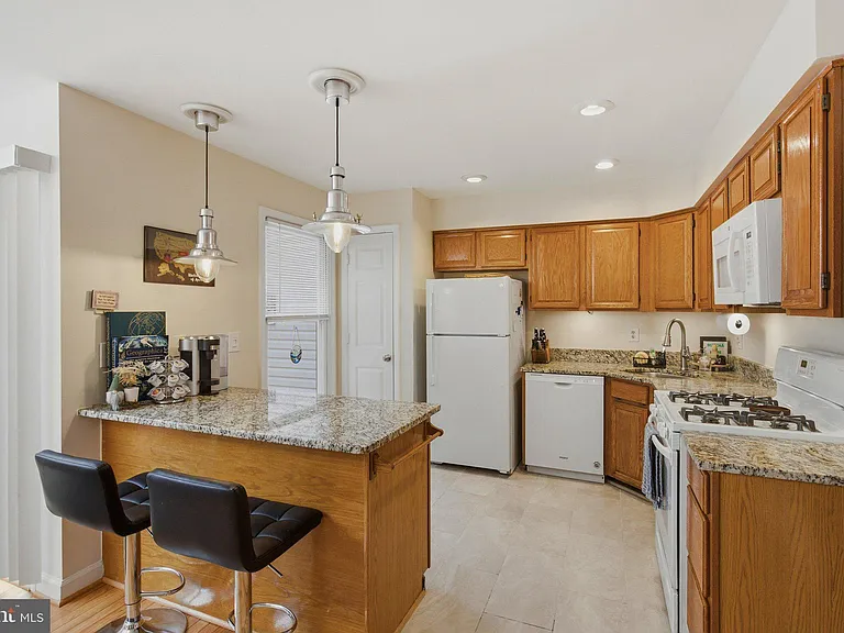 6123 Joust Ln — Photo 10