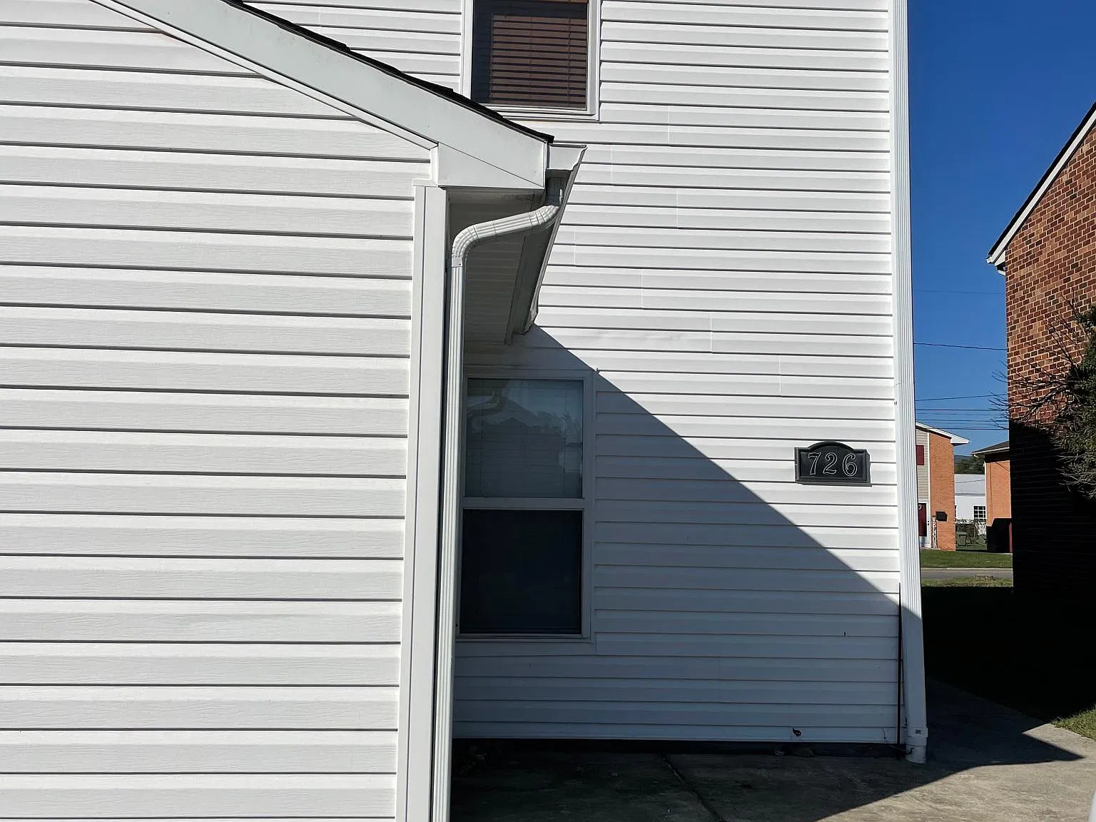 726 Colorado St — Photo 2