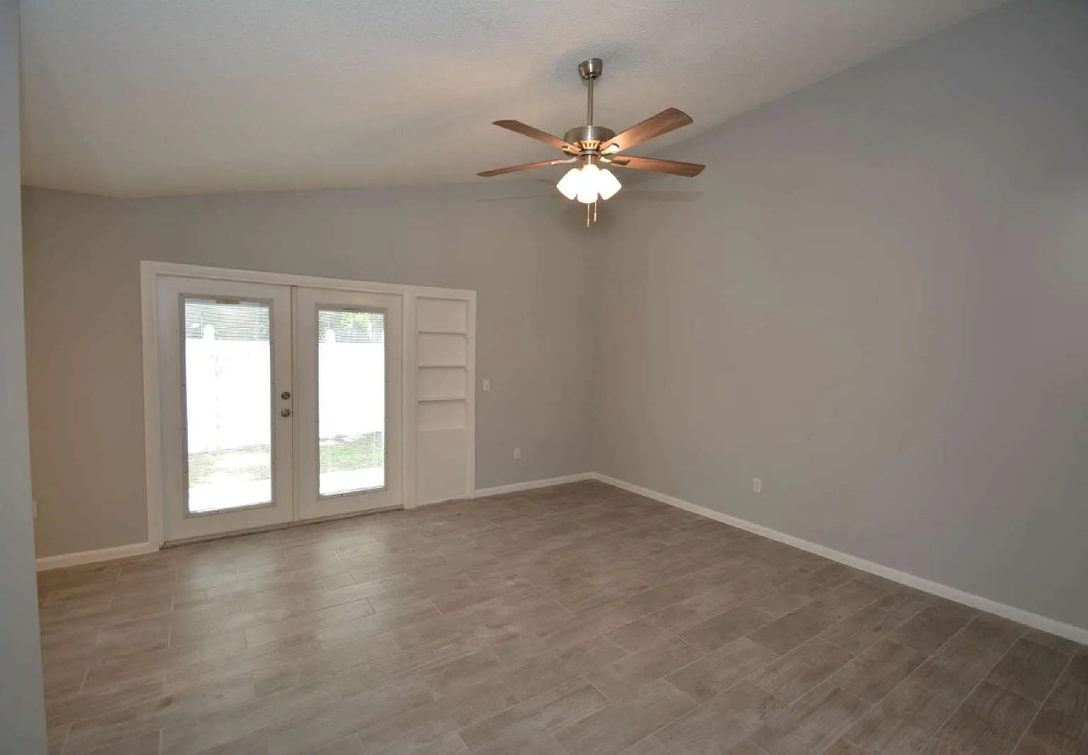 3 bed, 2.0 bath, 1089 sqft, $1,500 — Photo 4