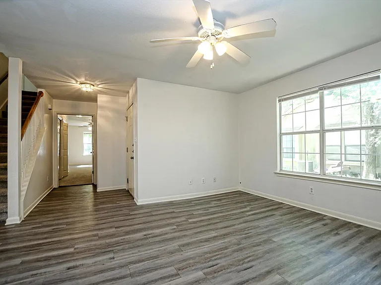 101 S Mockingbird Cir — Photo 8