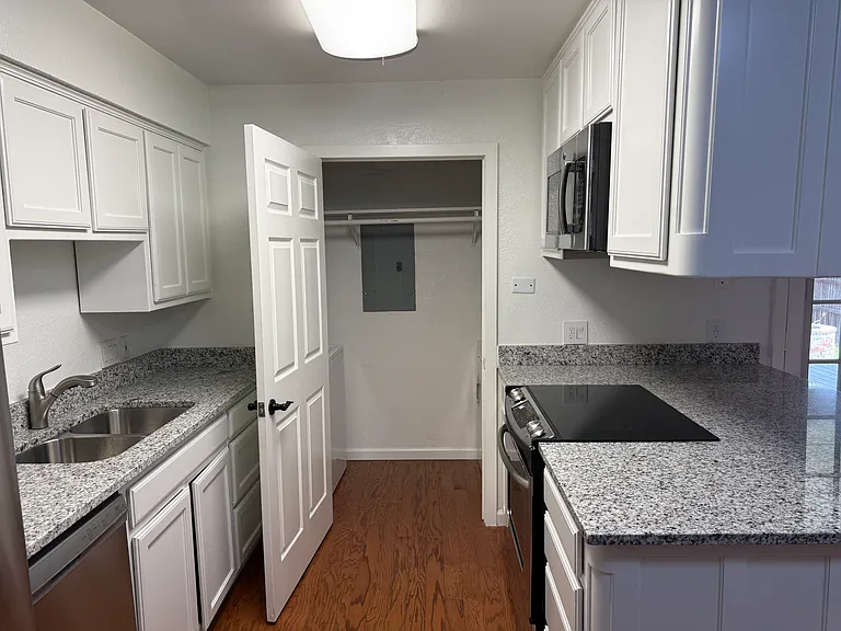 5001 Lasalle Dr — Photo 9