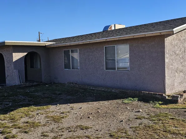 1677 Arena Dr, Bullhead City, AZ 86442