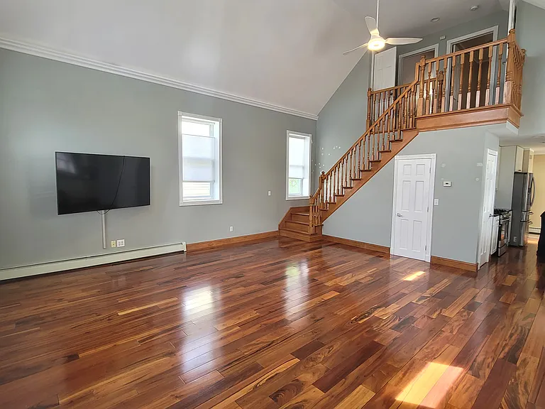 25 James St #2 — Photo 1