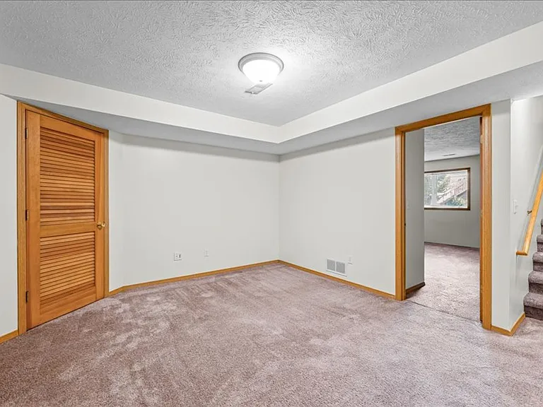 80-90 Yotzonot Dr — Photo 19