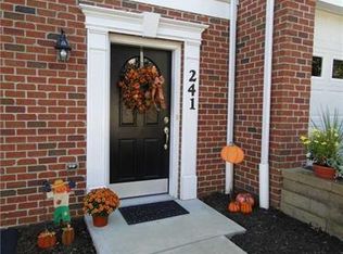 241 Persimmon Ln #241, Canonsburg, PA 15317
