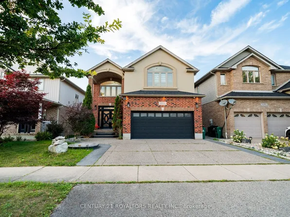 444 Thomas Slee Dr, Kitchener, ON N2P 2X6
