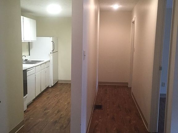 3rd image of 382 Forest Ave #382A