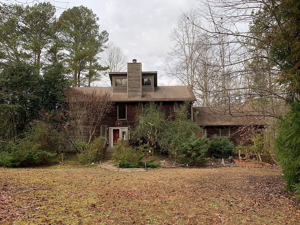 2nd image of 953 Riverbend Rd