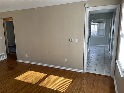 4418 Packard Rd — Photo 10