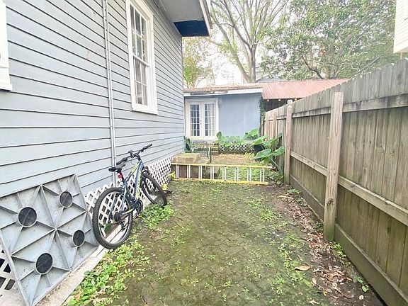 2nd image of 1220 Harmony St #2