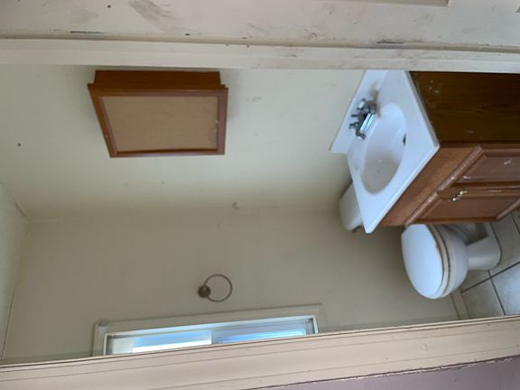 3rd image of 2125 68th St