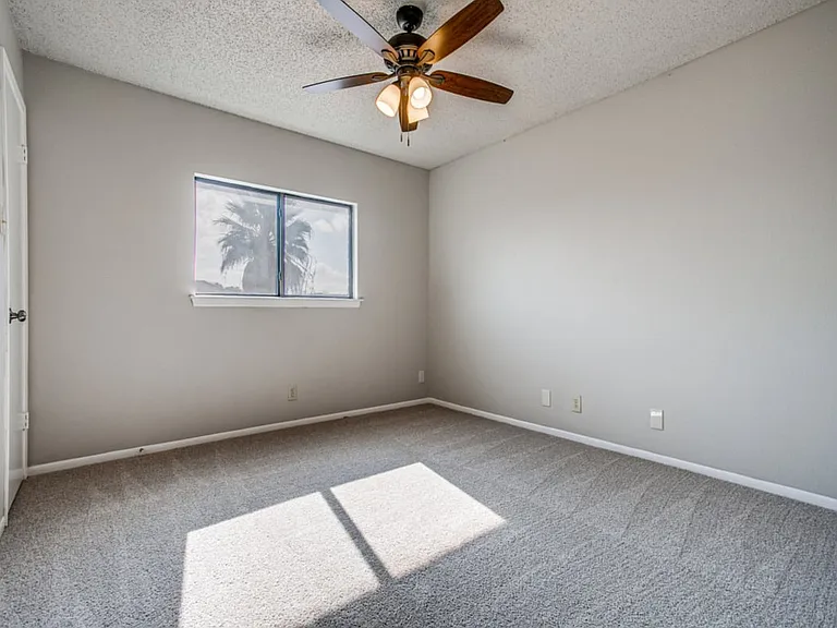 7318 Belmede Ct — Photo 9
