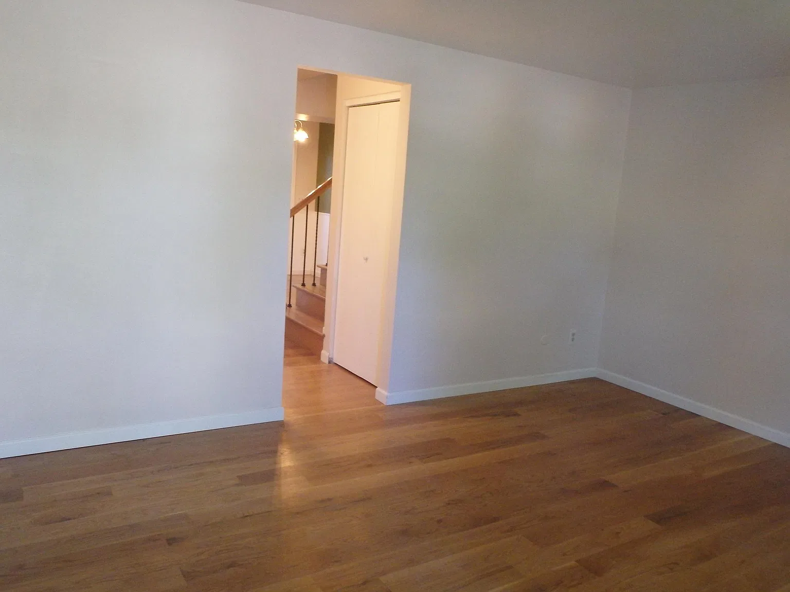 2 bed, 1000 sqft, $2,000 — Photo 4