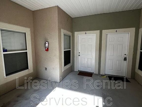 2nd image of 5050 Playpen Dr Unit 6