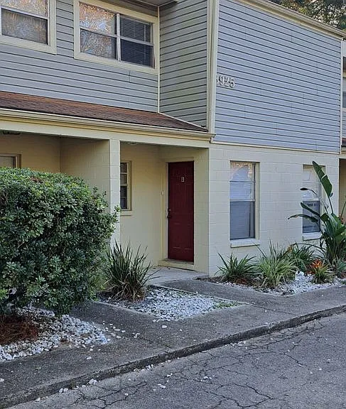 3925 SW 26th Ter — Photo 20