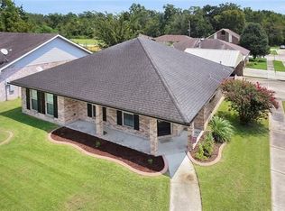 3001 Woods Dr, Violet, LA 70092