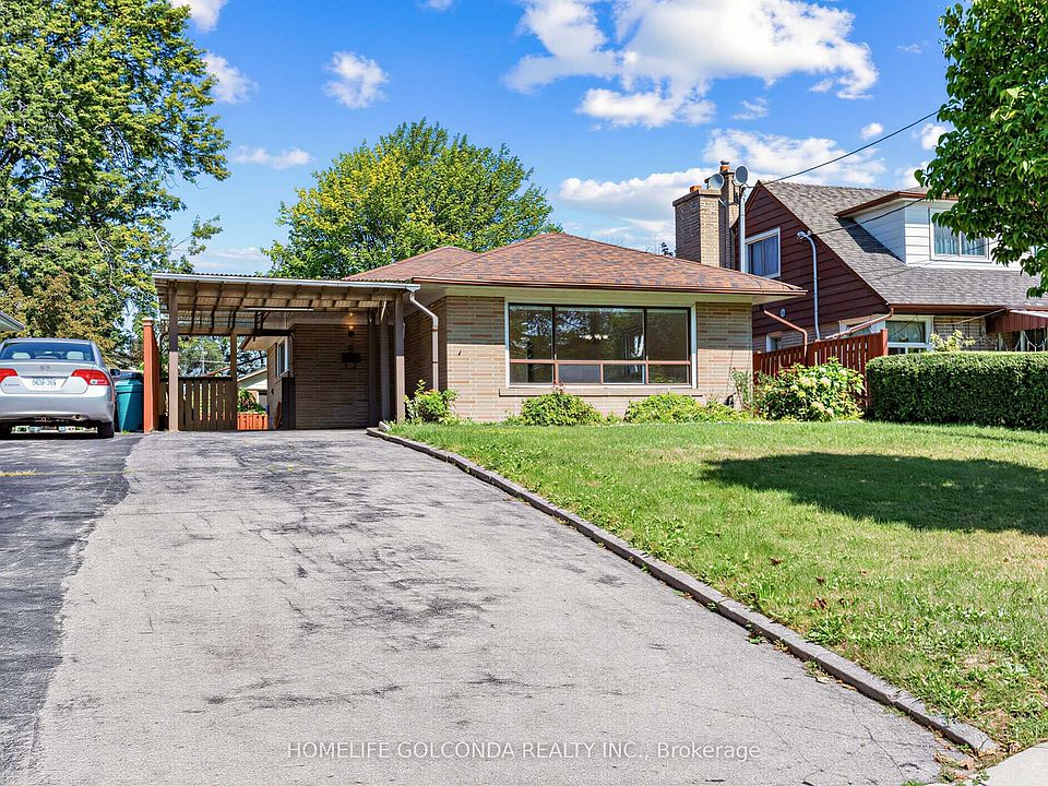 1st image of 9 Moorecroft Cres